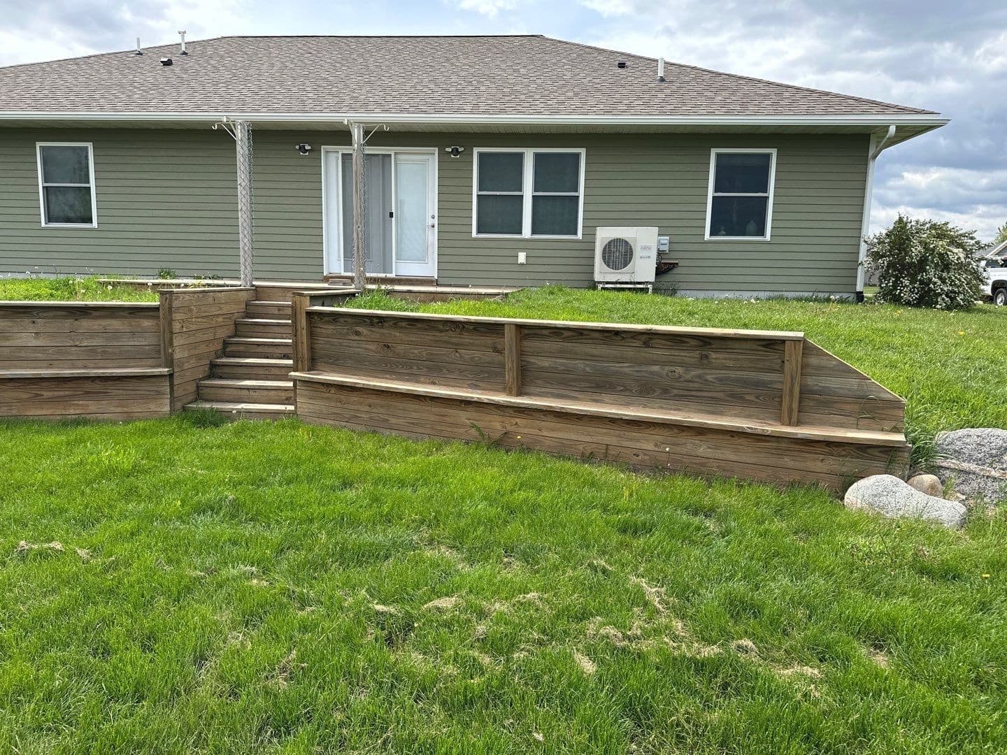 Gallery photos for Concrete Patio and Retaining Wall Makeover in Cokato: Image #6