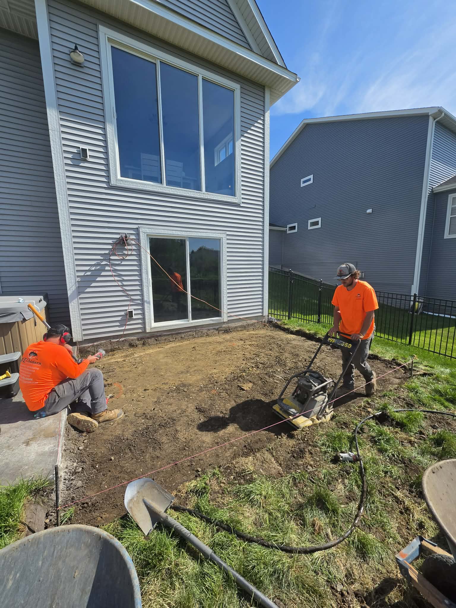 Gallery photos for What a Paver Patio Looks Like Built the Right Way: Image #7